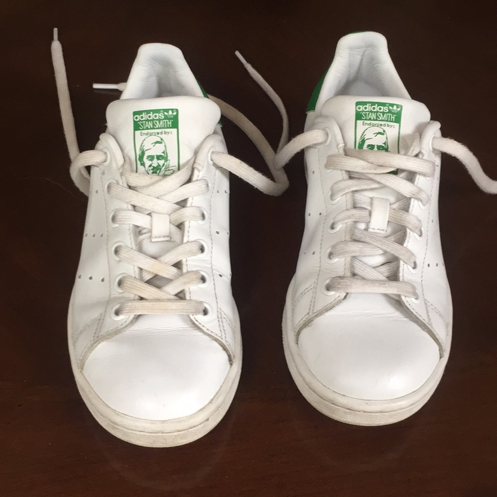 adidas “Stan Smith” sneakers